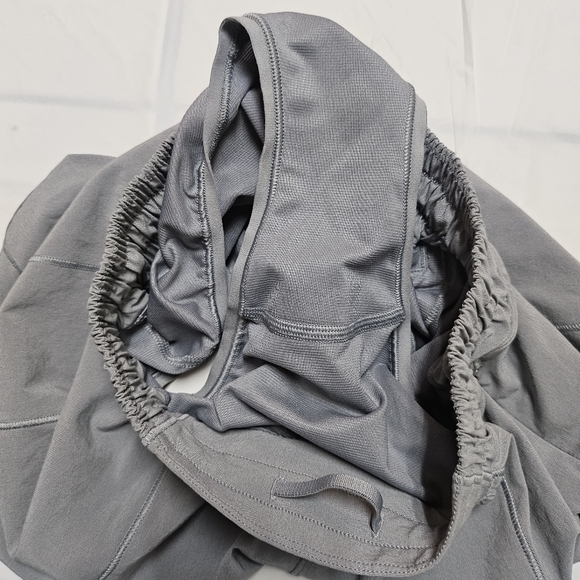 Lululemon Hotty Hot Low-Rise Lined Short 4" (Rhino Grey) - Picture 10 of 15